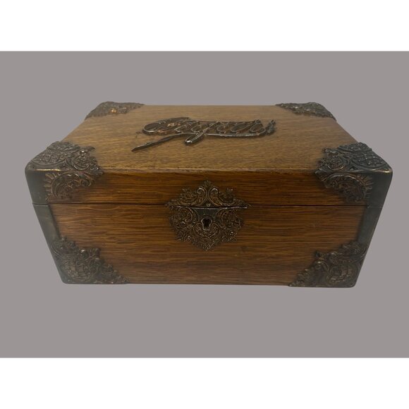 Cigar Box - Antique circa 1890s - Tiger Oak with Metal Ornate Corner Mounts - Picture 3 of 16